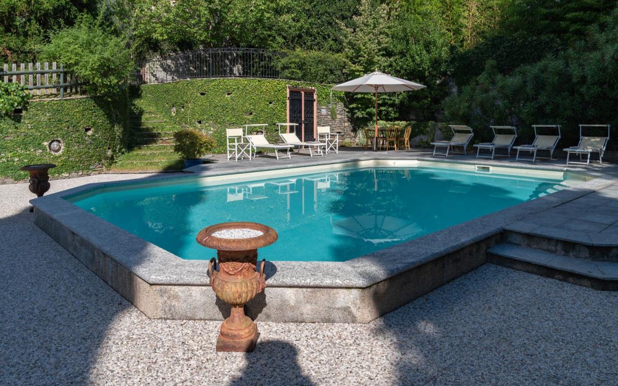 villa-lake-como-italy-luxury-pool-camilla-swim (8).jpg