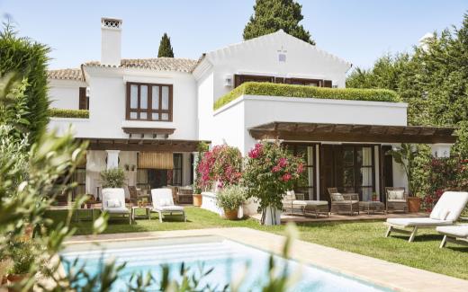 villa-marbella-spain-luxury-pool-el-cortijo-out