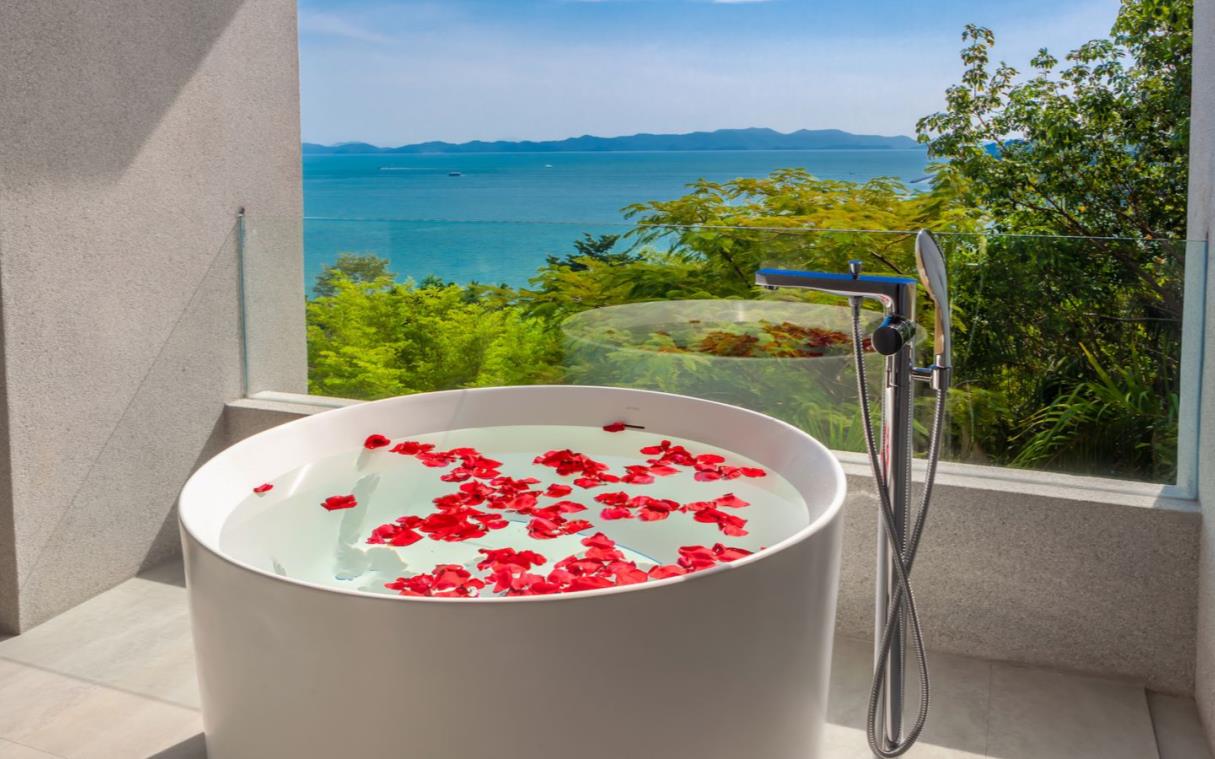 Villa Phuket Thailand Asia Luxury Pool Leelawadee Bath 4