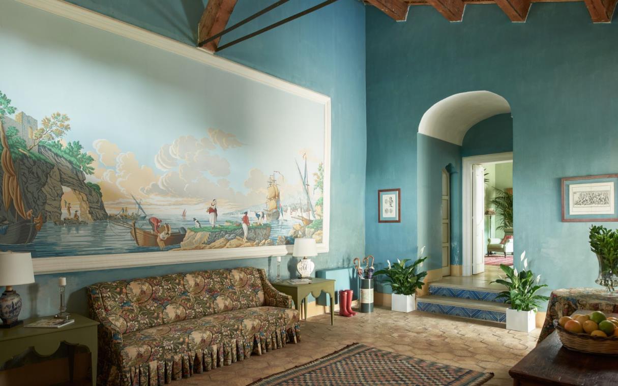 villa-sicily-italy-luxury-spa-commenda-san-calogero-entr.jpg
