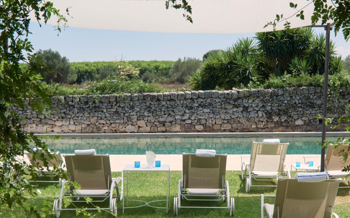 villa-sicily-italy-luxury-spa-commenda-san-calogero-pool (2).jpg