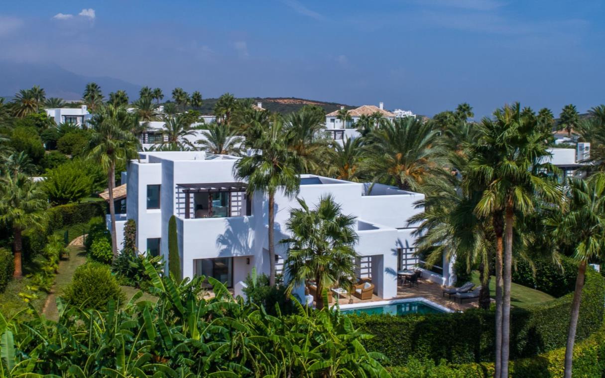 villa-costa-sol-malaga-spain-luxury-golf-finca-cortesin-ext.jpg