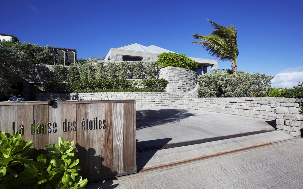 villa-st-barths-caribbean-luxury-pool-la-danse-des-etoiles-ext-1.jpg.jpg