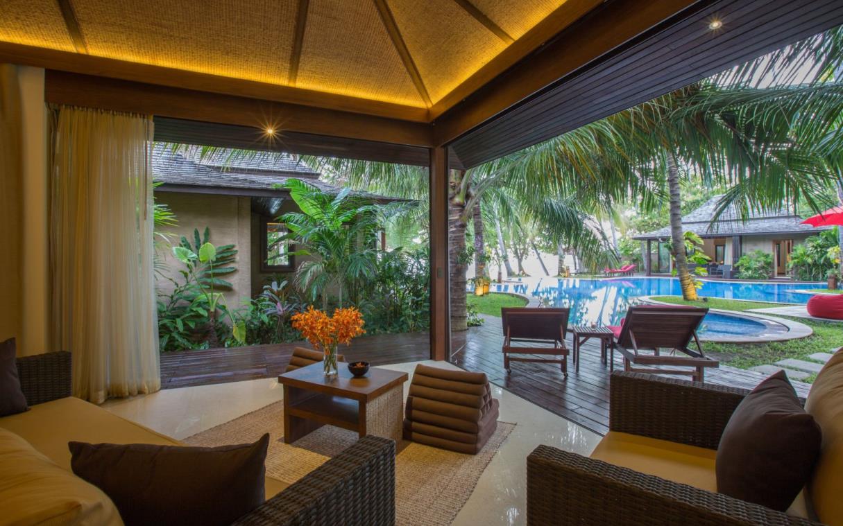 Villa Koh Samui Thailand Beach Luxury Pool Kalyana Bed Liv 7
