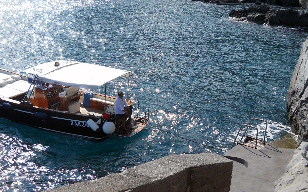 villa-positano-amalfi-coast-italy-luxury-sea-sogno-boat.jpg