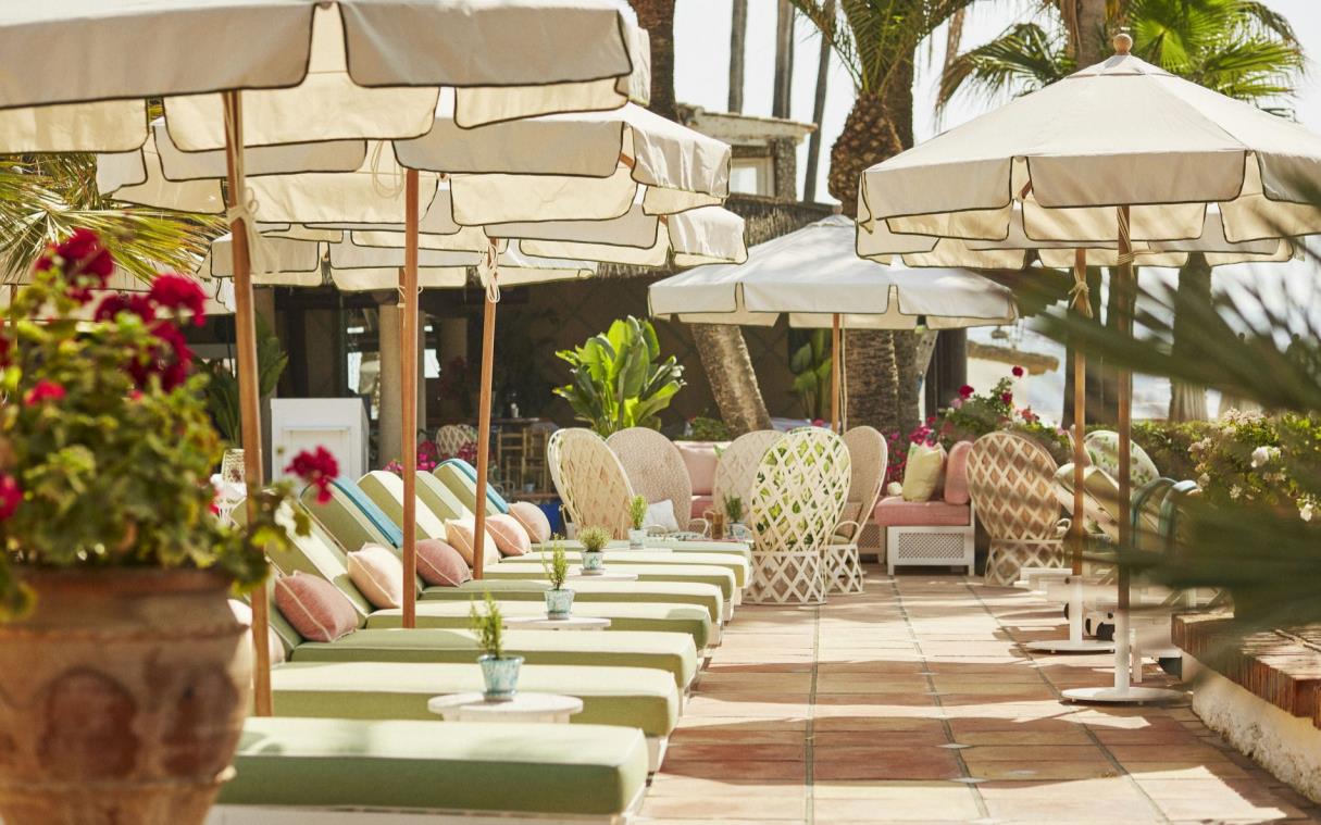 villa-marbella-spain-luxury-pool-modern-golf-beach club (2)