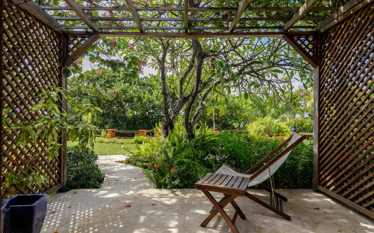villla-mustique-caribbean-luxury-pool-casa-dalla-valle-out-liv (6).jpg
