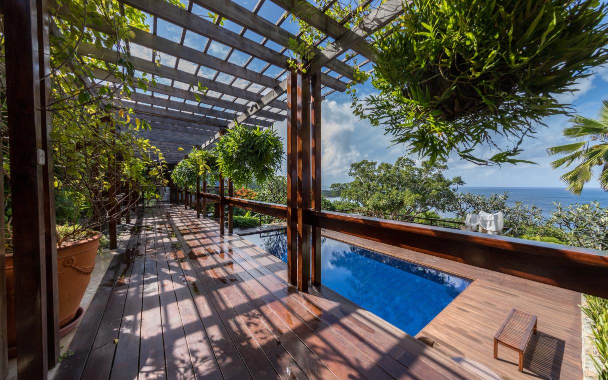 villla-mustique-caribbean-luxury-pool-casa-dalla-valle-bal (3).jpg