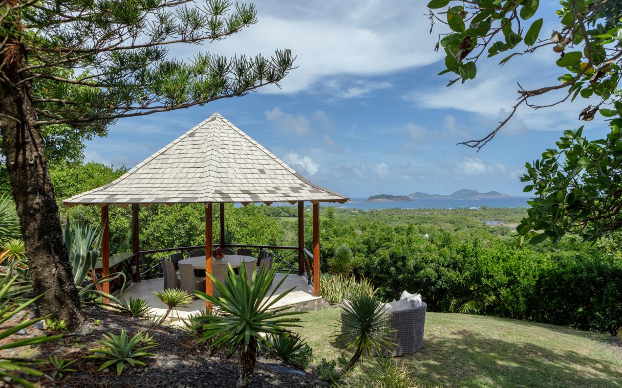 villla-mustique-caribbean-luxury-pool-casa-dalla-valle-out-din.jpg