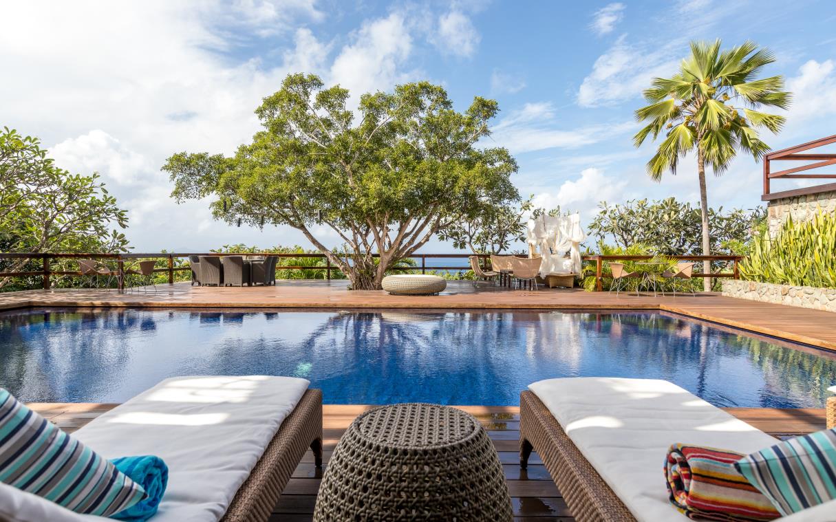 villla-mustique-caribbean-luxury-pool-casa-dalla-valle-swim (5).jpg