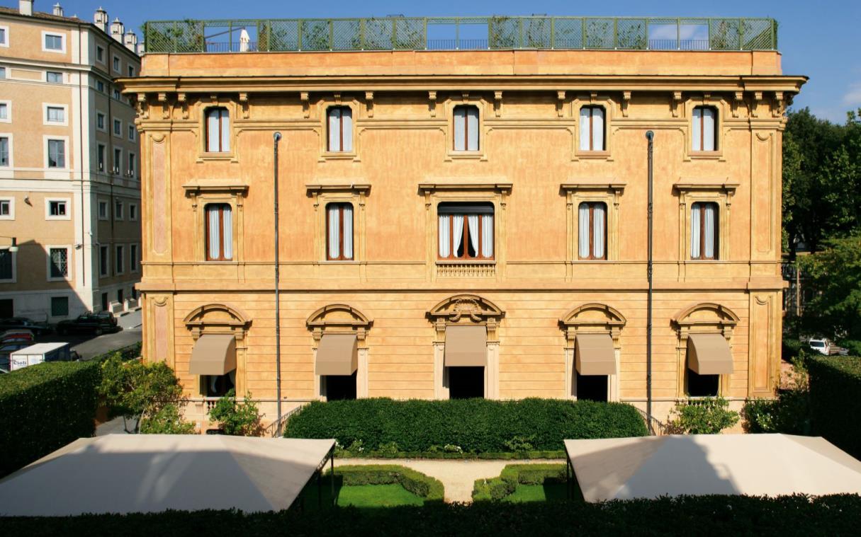 villa-rome-italy-luxury-spa-spalletti-trivelli-ext-4.jpg