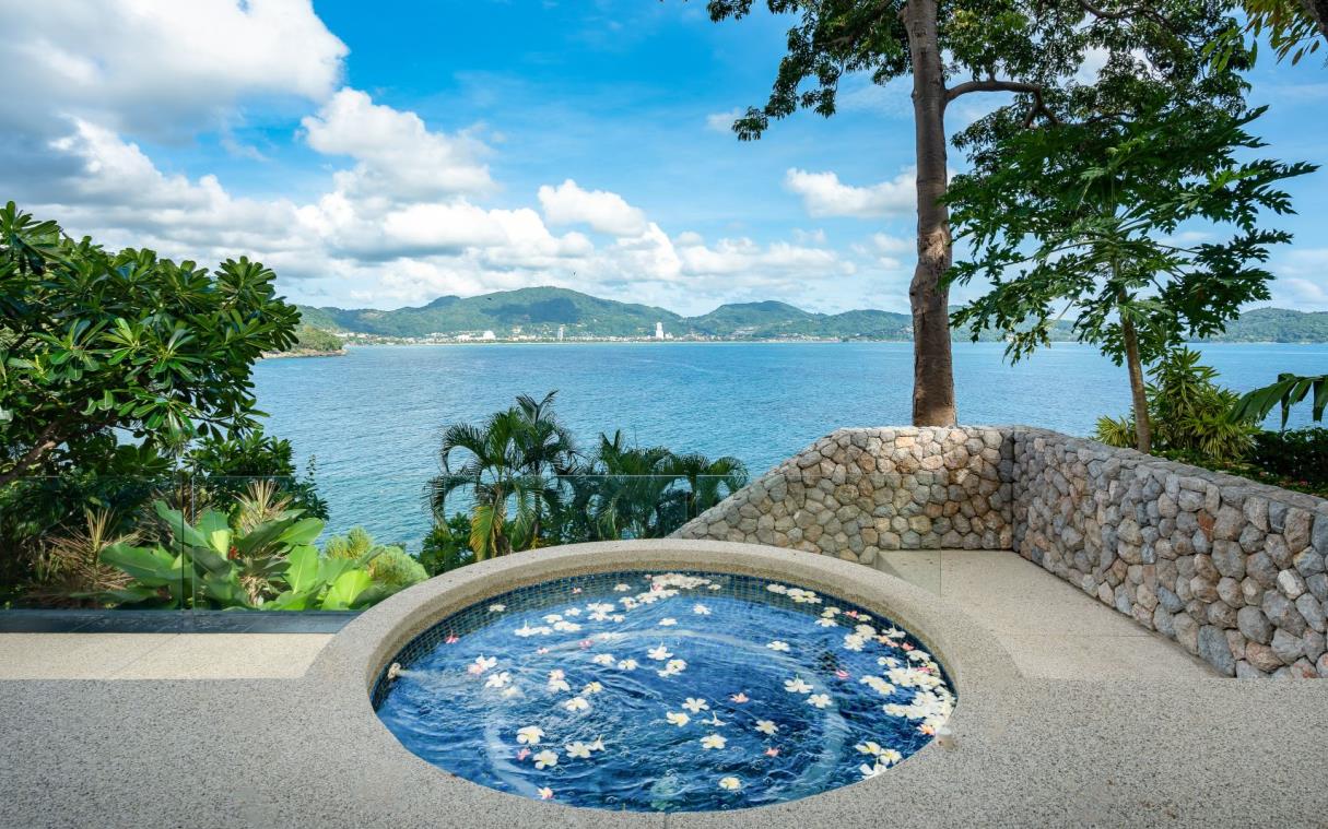 villa-phuket-thailand-luxury-pool-rom-trai-ter