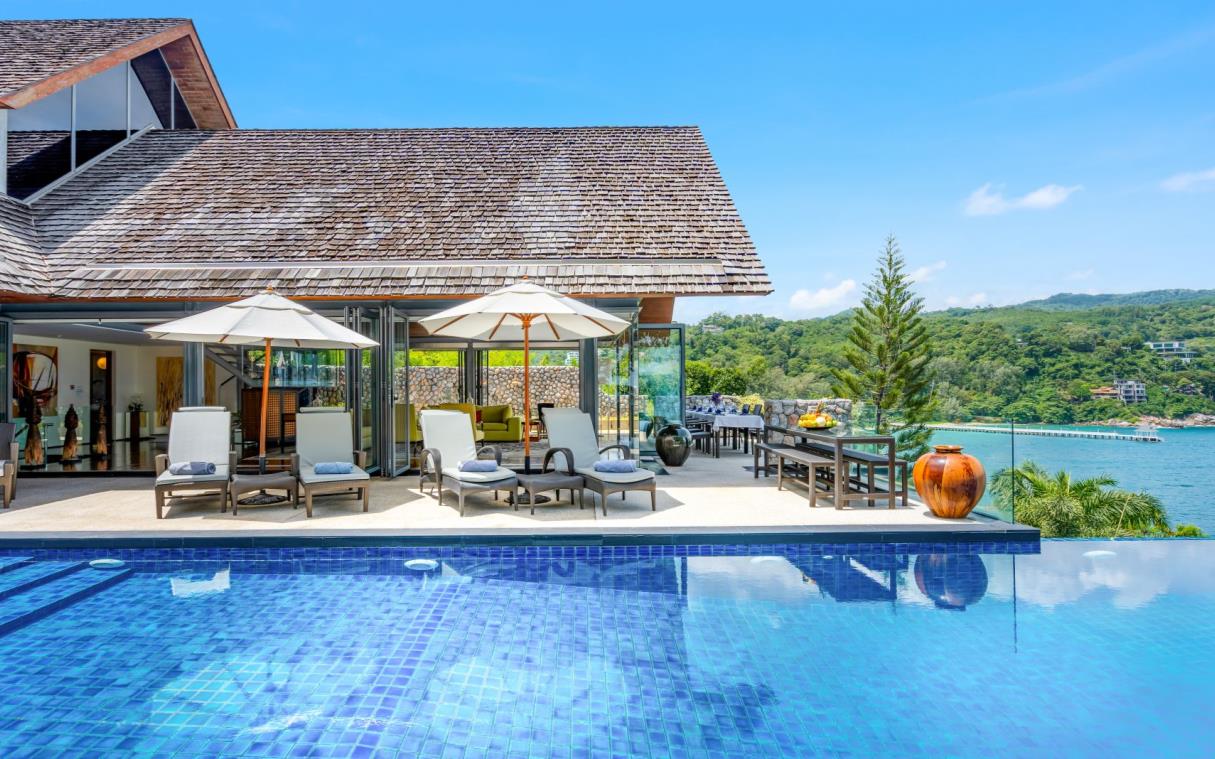 villa-phuket-thailand-luxury-pool-rom-trai-swim (2)