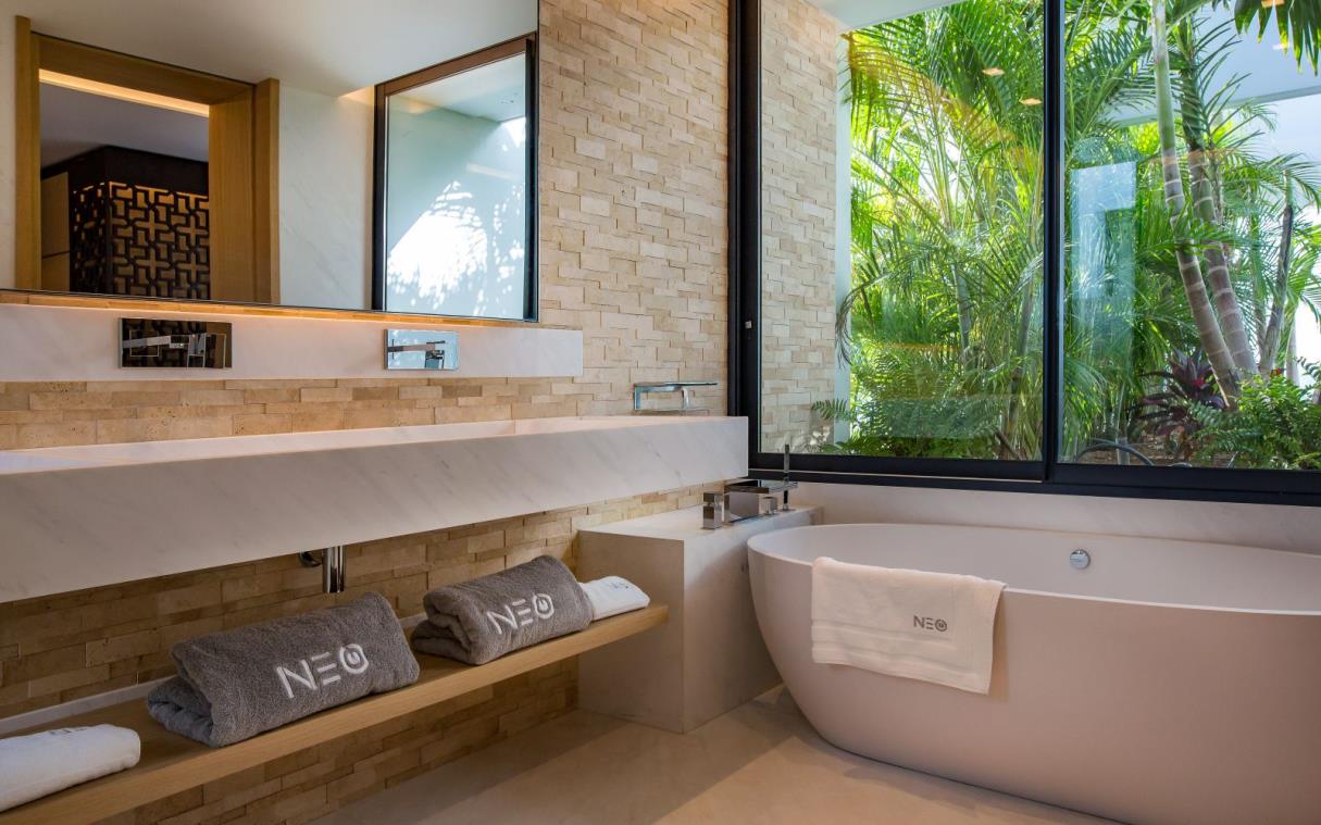 villa-st-barths-caribbean-luxury-modern-pool-neo-bat.jpg