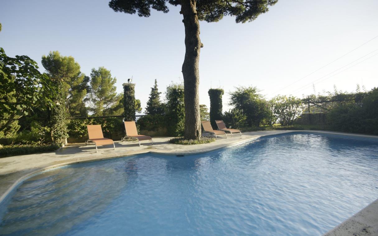 villa-capri-amalfi-coast-italy-pool-garden-luxury-lennox-pool.jpg