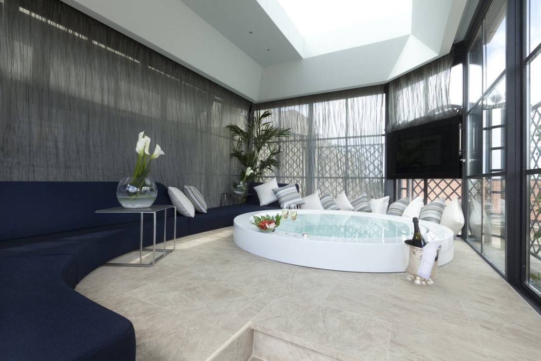 Roman Penthouse Suite