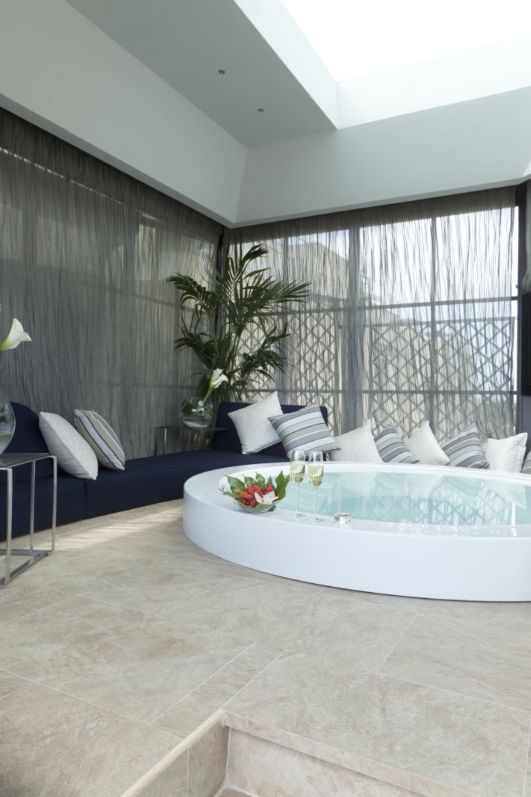 Roman Penthouse Suite