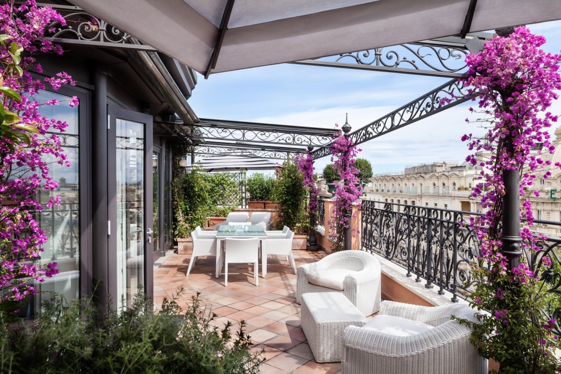 Roman Penthouse Suite