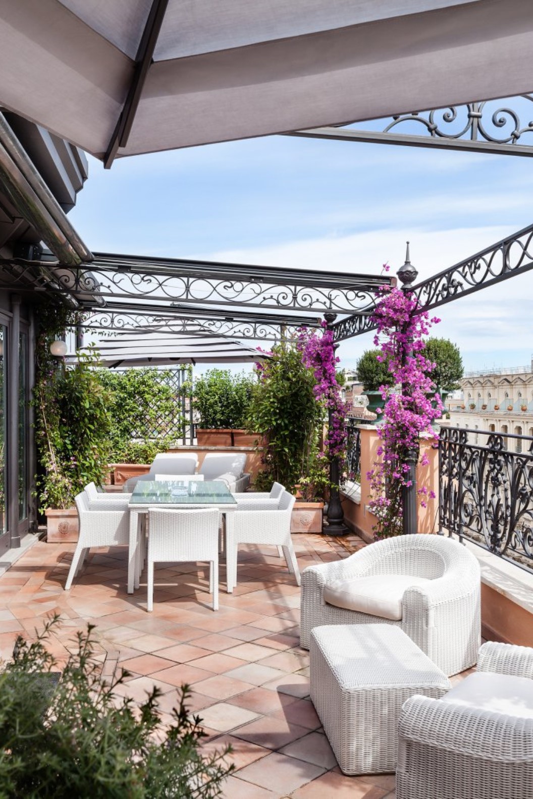 Roman Penthouse Suite
