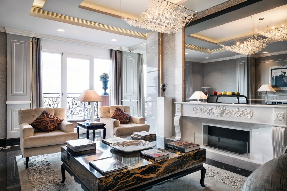Roman Penthouse Suite