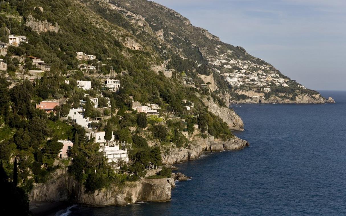 villa-positano-amalfi-coast-italy-swimmingpool-luxury-lighea-vipan-1