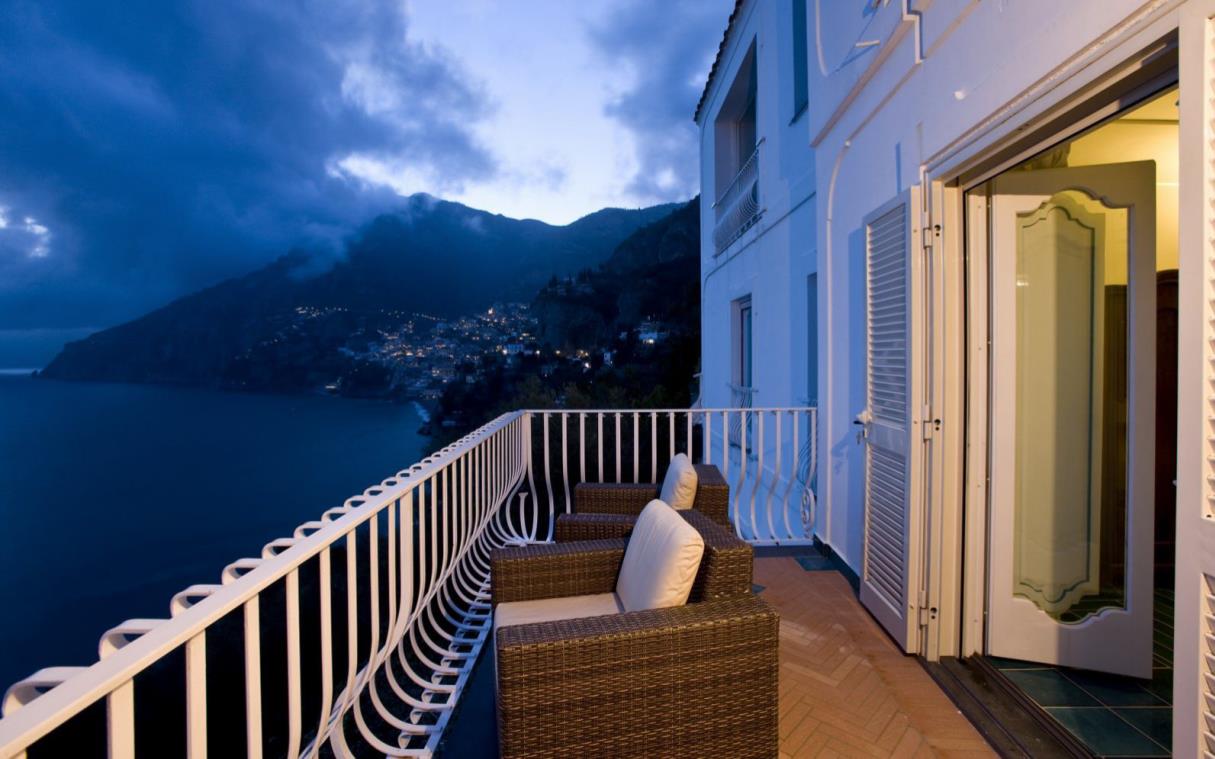 villa-positano-amalfi-coast-italy-pool-luxury-lighea-ter (10).jpg