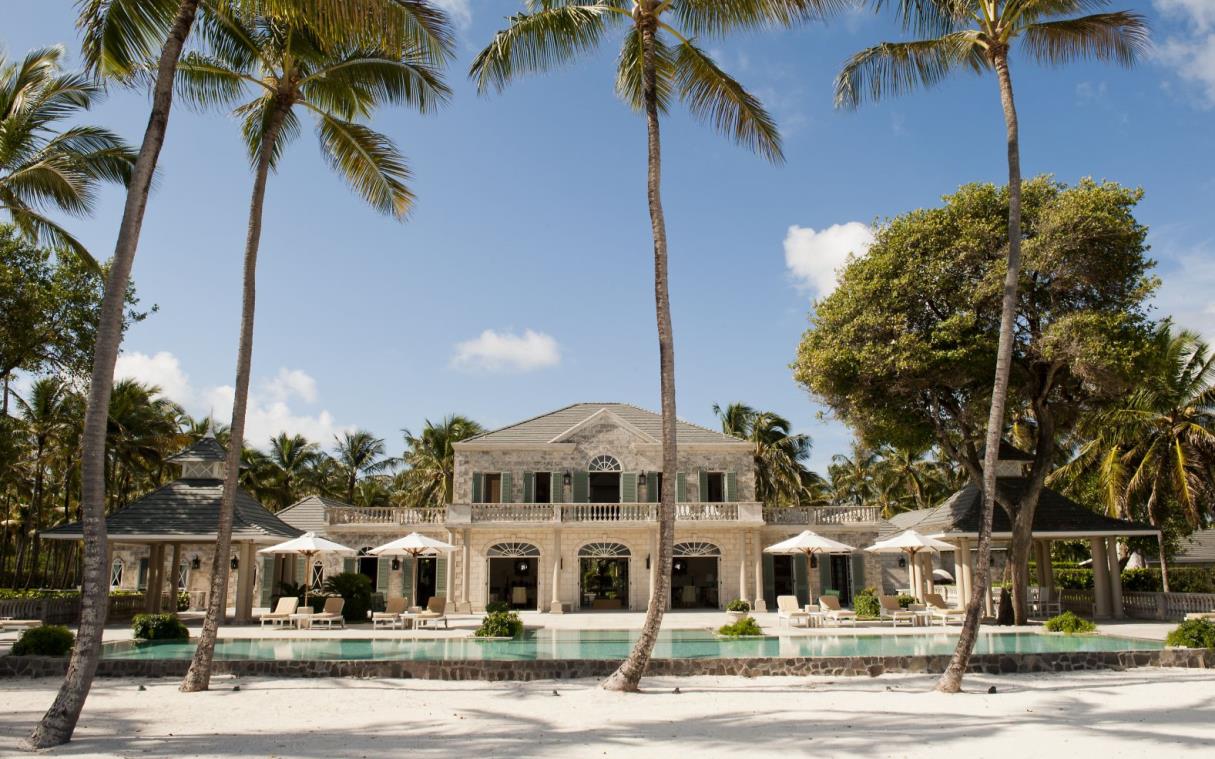 villa-mustique-grenadine-carribbean-luxury-pool-palm-beach-ext (2).jpg
