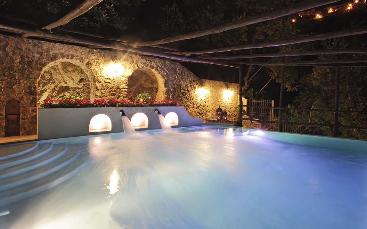 villa-amalfi-coast-italy-luxury-pool-sea-luce-swim (5).jpg