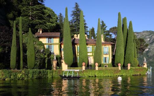 villa-como-lake-italy-luxury-pool-la-cassinella-ext (1).jpg