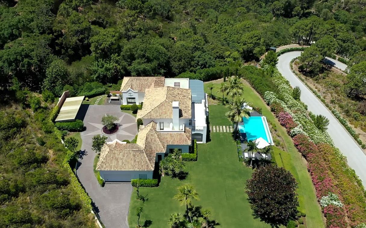 villa-marbella-spain-luxury-countryside-pool-nature-ext (6).jpg