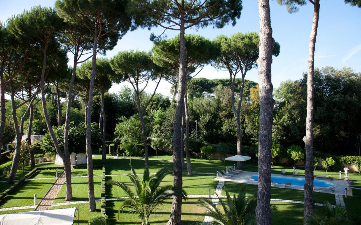 villa-rome-italy-luxury-pool-wedding-nocetta-gar (7).jpg