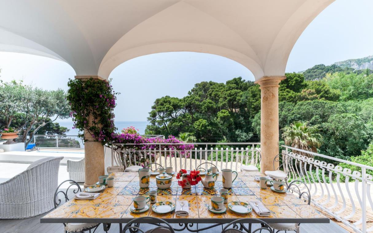 villa-capri-island-italy-luxury-pool-garden-marinella-out-din-main (2).jpg