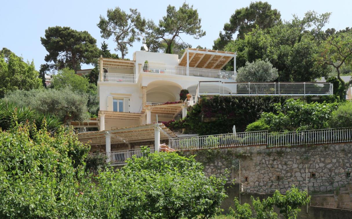 villa-capri-island-italy-luxury-pool-garden-marinella-ext.jpg