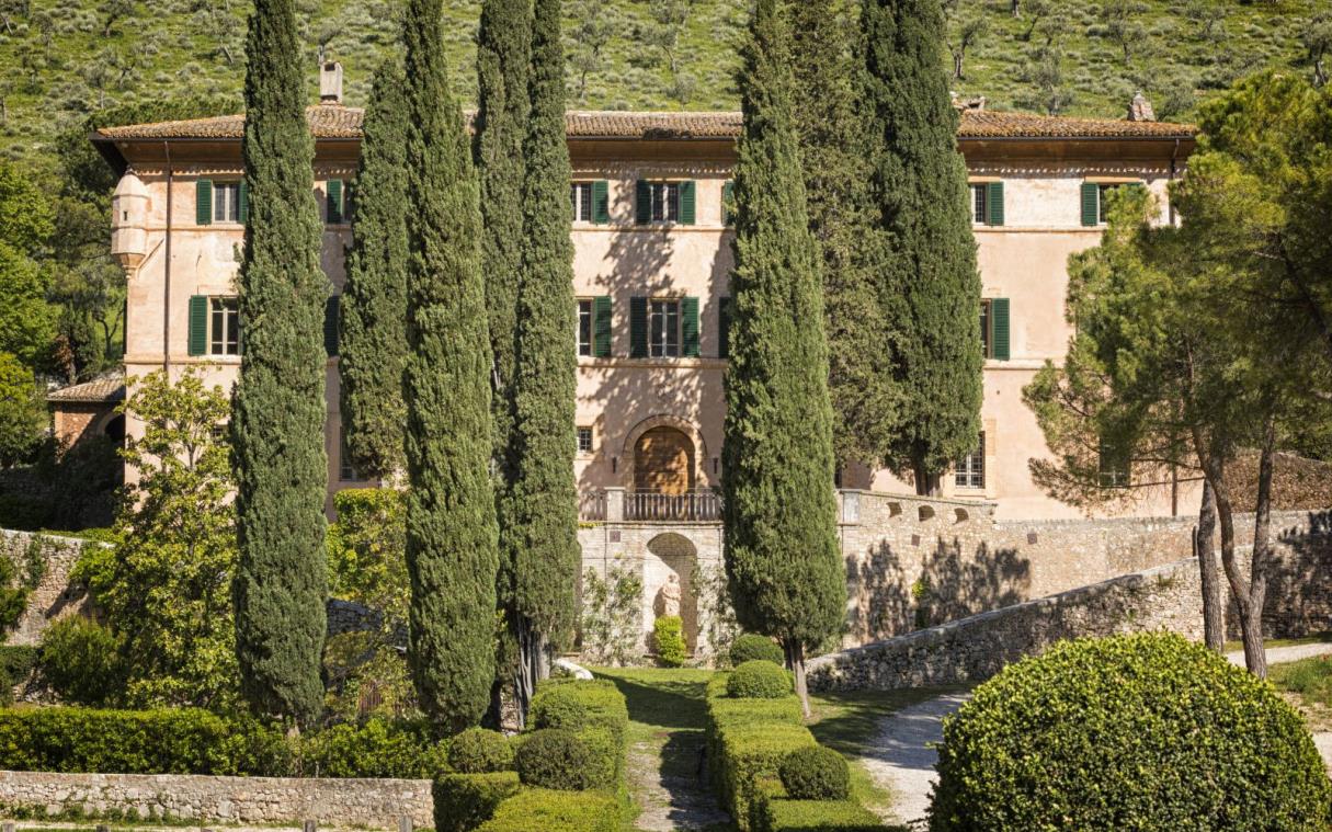 villa-umbria-tuscany-luxury-pool-paradiso-ext (4).jpg