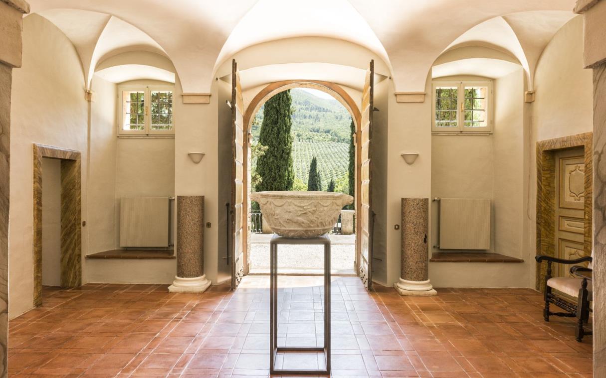 villa-umbria-tuscany-luxury-pool-paradiso-hal (3).jpg