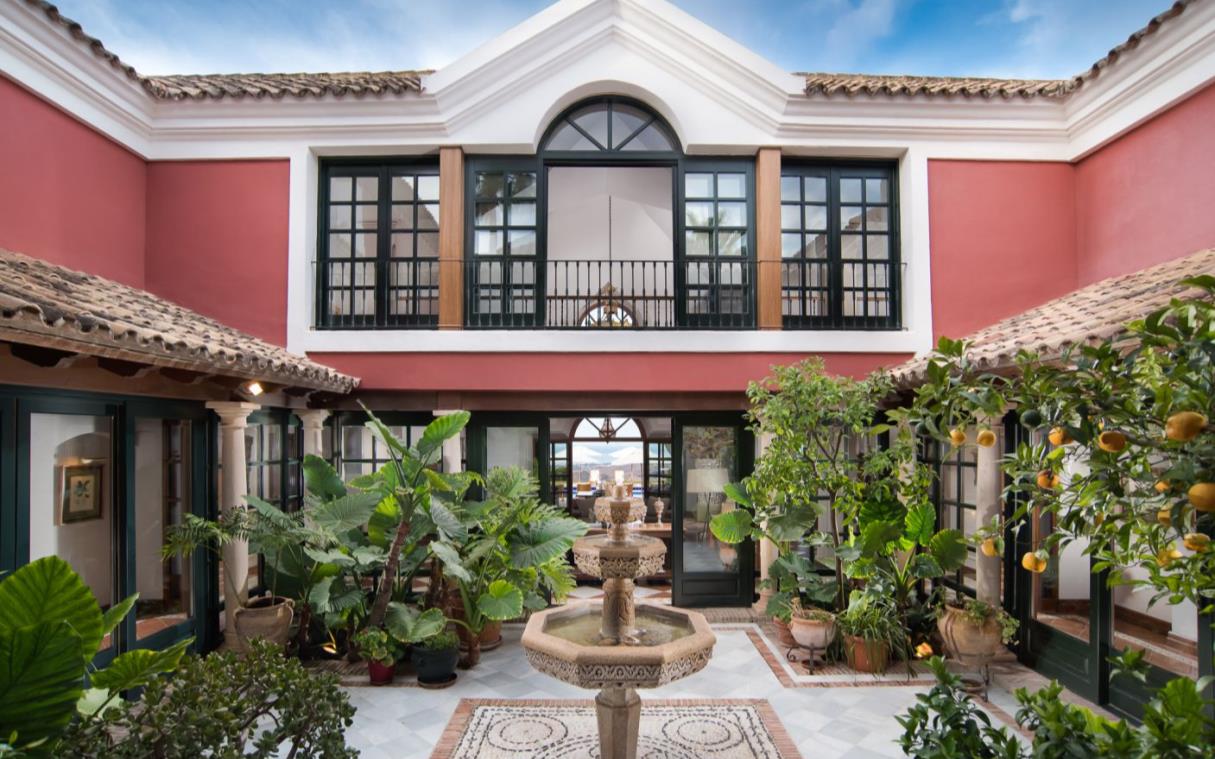 villa-marbella-spain-luxury-pool-mirador-ext (4).jpg