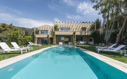 villa-sardinia-italy-pool-luxury-resort-forte-village-margherita-cov.jpg