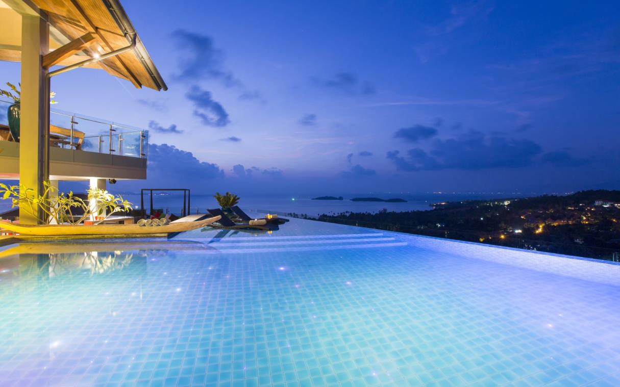 villa-koh-samui-thailand-luxury-pool-sea-view-skyfall-cov.jpg