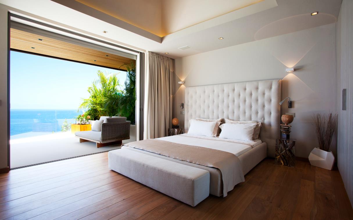 villa-st-barths-caribbean-luxury-swimming-pool-beach-vitti-bed-3.jpg