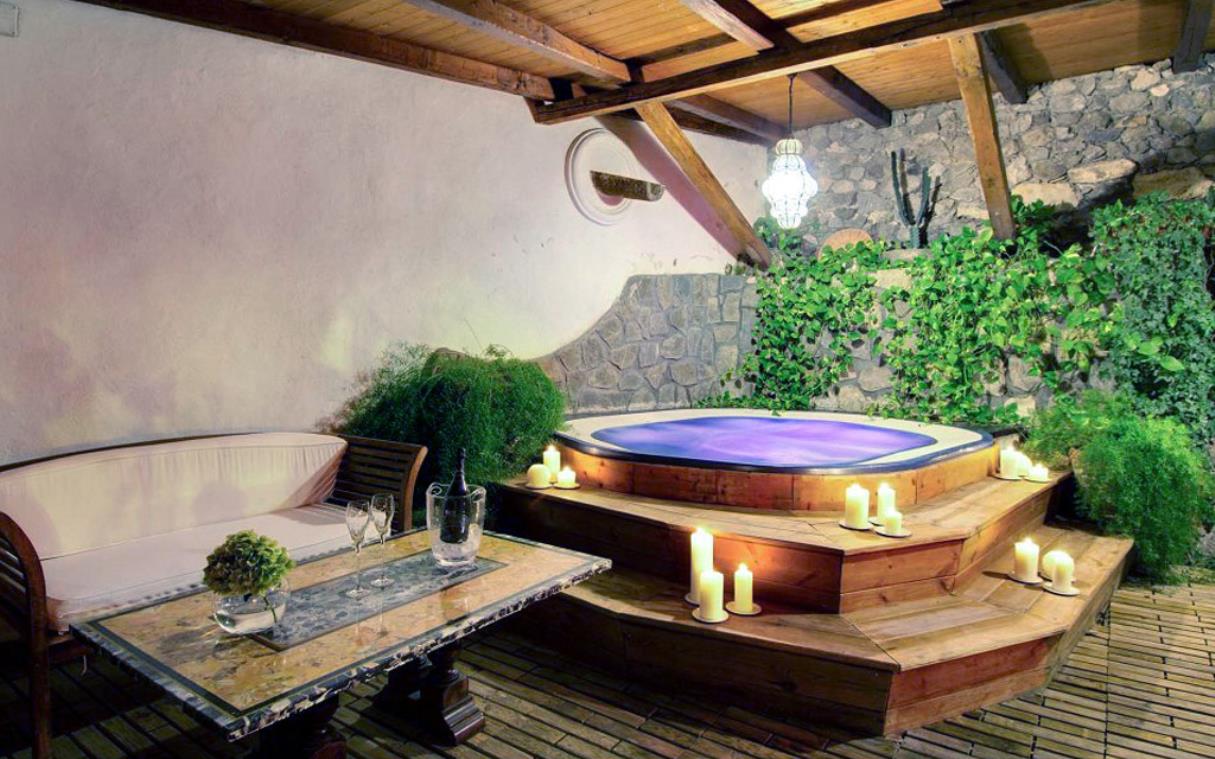 villa-positano-amalfi-coast-italy-luxury-pool-oliviero-jac.jpg
