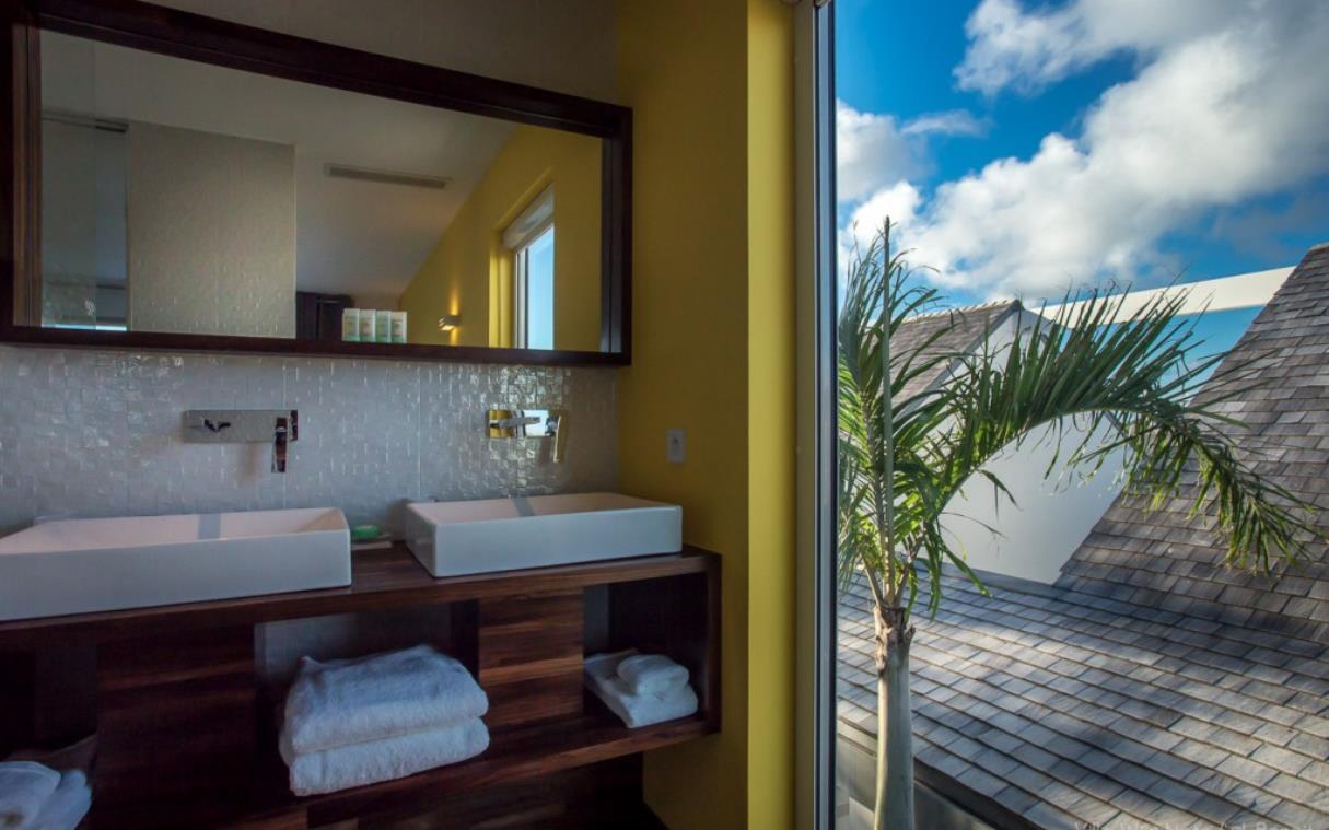 villa-st-barths-caribbean-luxury-swimming-pool-wine-note-bat-2.jpg