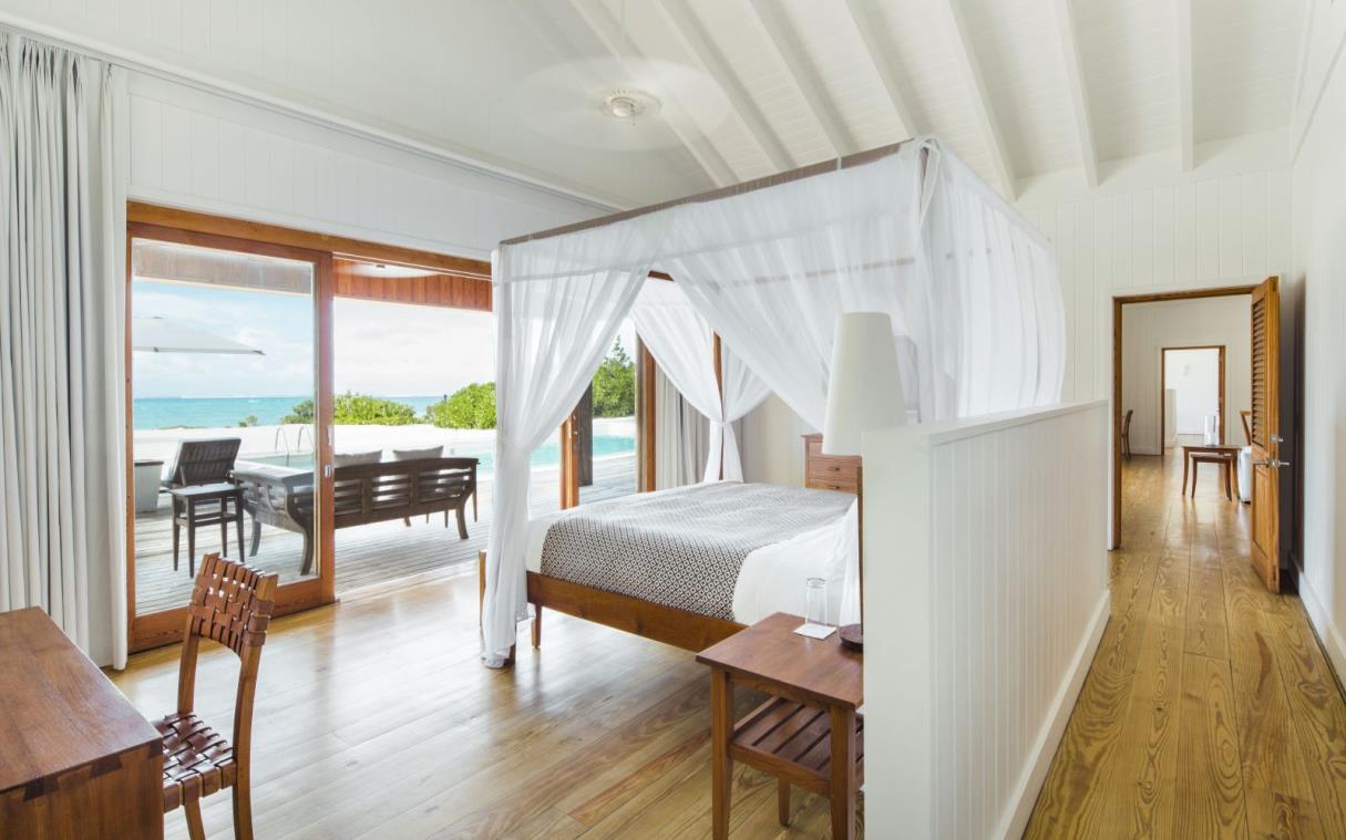 Villa Parrot Cay Island Turks Caicos Caribbean Luxury Pool Oceanfront Como Bed 3