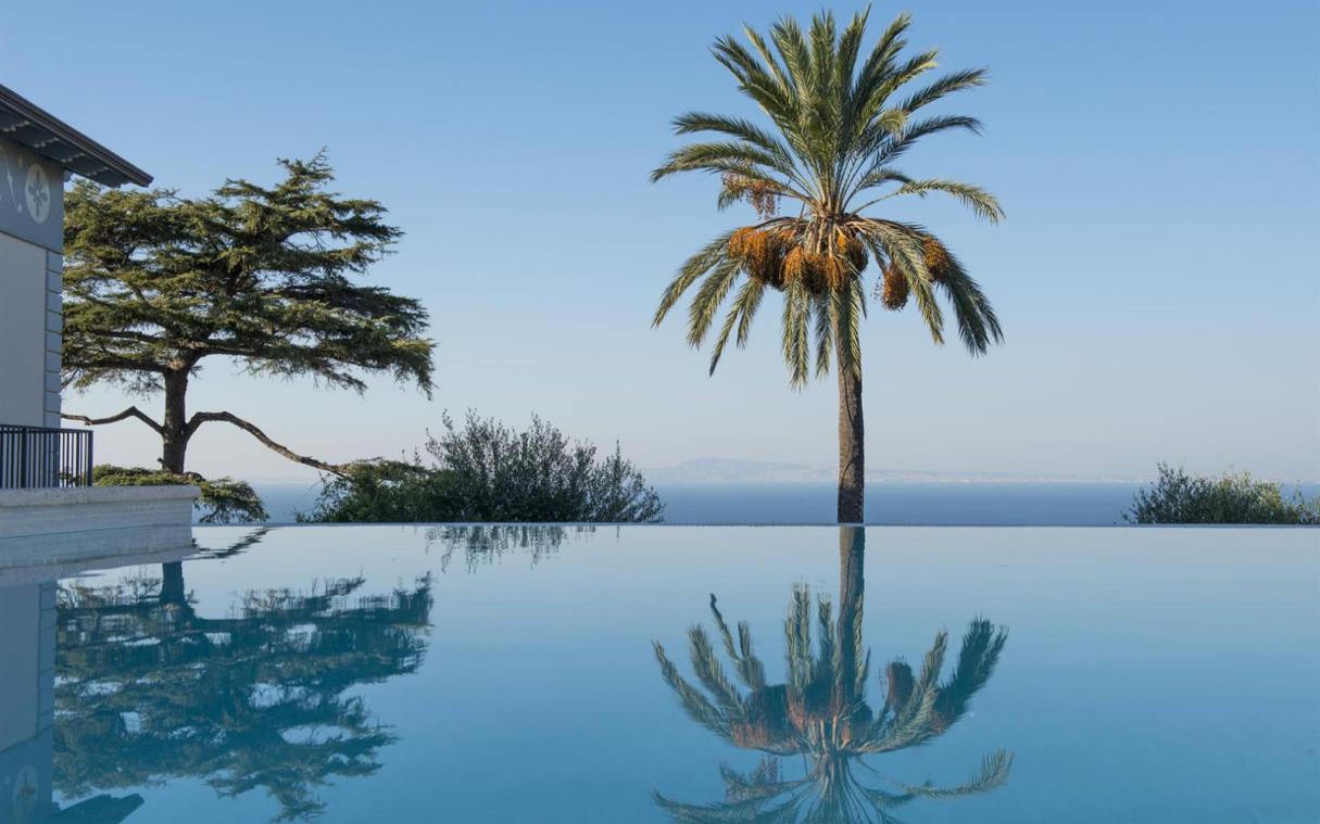 villa-sorrento-amalfi-coast-italy-luxury-view-sabrina-poo.jpg