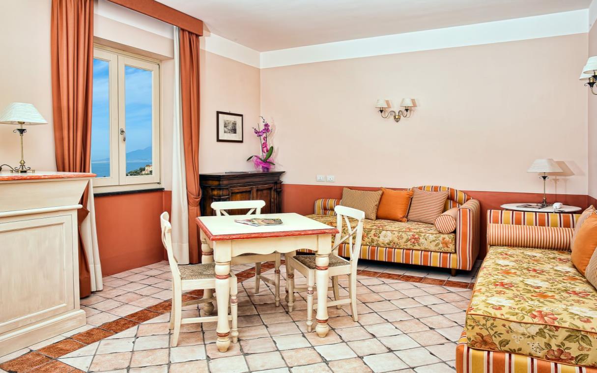 villa-sorrento-amalfi-coast-italy-luxury-view-sabrina-liv (1).jpg
