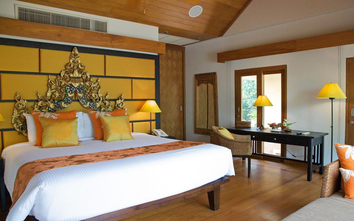 villa-koh-samui-thailand-luxury-pool-upni-duniya-bed (3).jpg