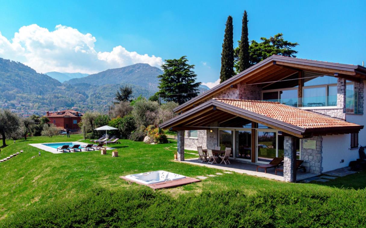 villa-bellagio-lake-como-italy-luxury-pool-sissi-ext (1)