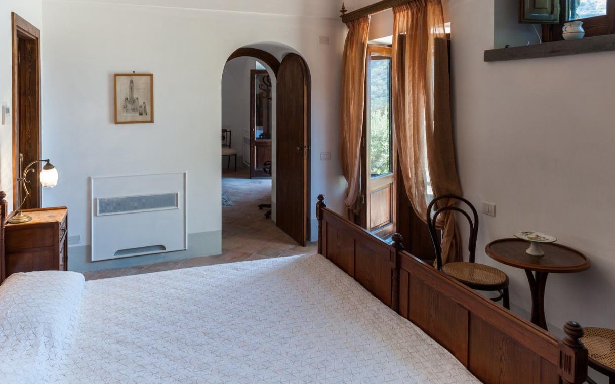 villa-sorrento-amalfi-italy-view-pool-sea-luxury-sophia-bed (11)