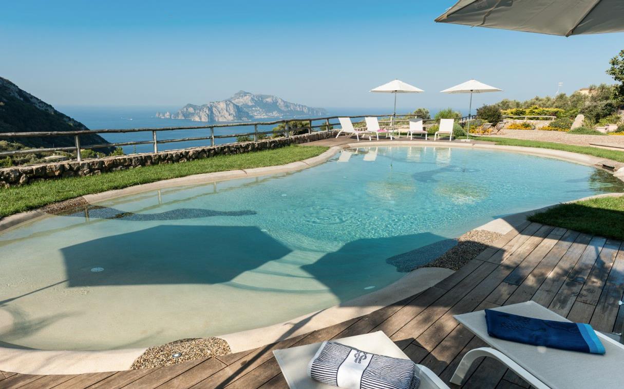 villa-sorrento-amalfi-italy-view-pool-sea-luxury-sophia-cover.jpg