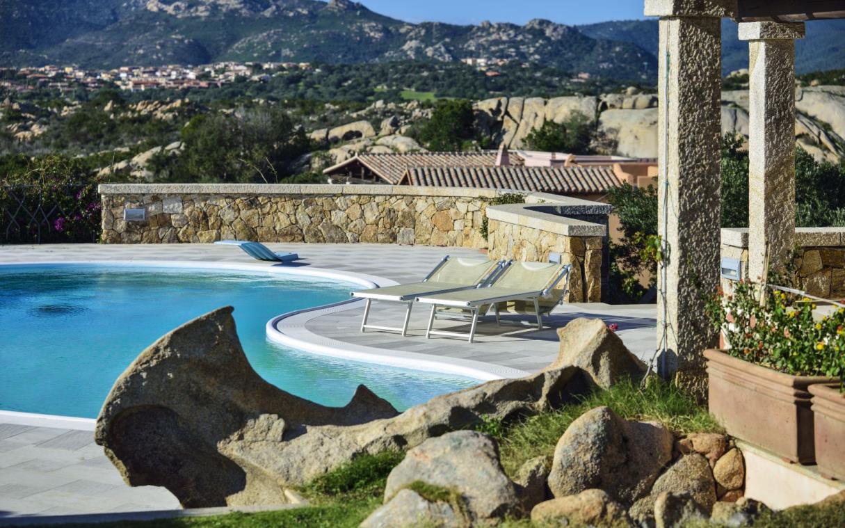 villa-sardinia-italy-luxury-marina-pool-sarda-pool (4).jpg