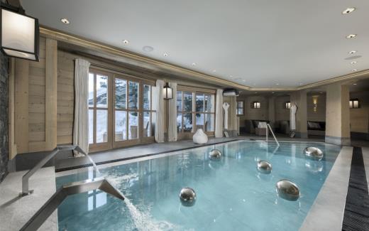 chalet-courchevel-french-alps-france-luxury-pool-k2-abruzzes-swim.jpg